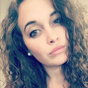 Meet your Posher, Shaina